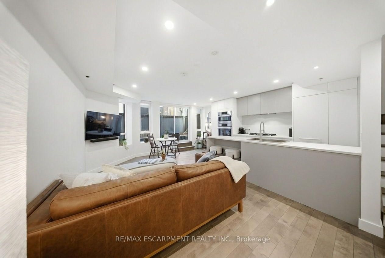 127 Queen Street E, Unit TH1 - Photo 15