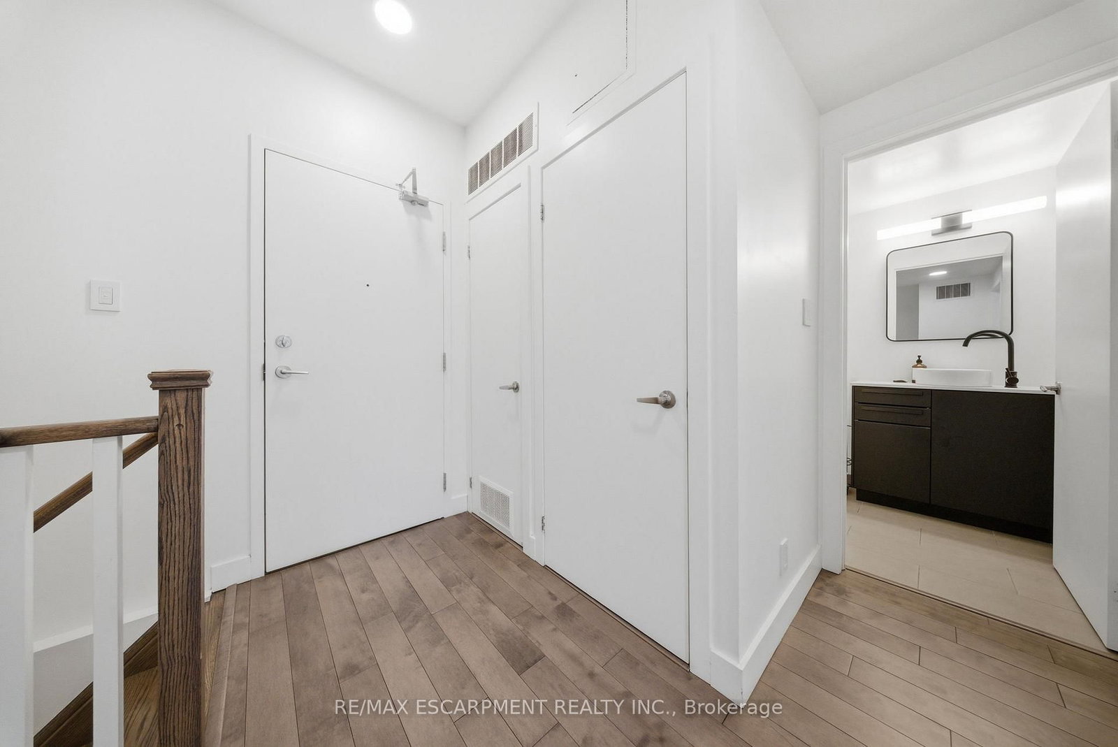 127 Queen Street E, Unit TH1 - Photo 22