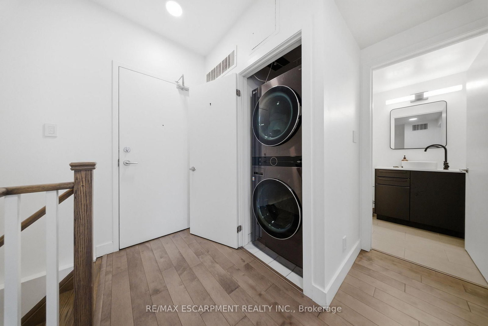 127 Queen Street E, Unit TH1 - Photo 23