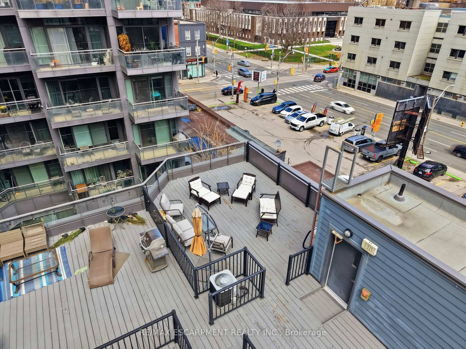 127 Queen Street E, Unit TH1 - Photo 31