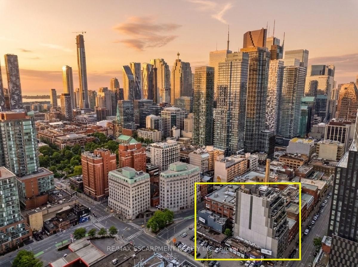 127 Queen Street E, Unit TH1 - Photo 32