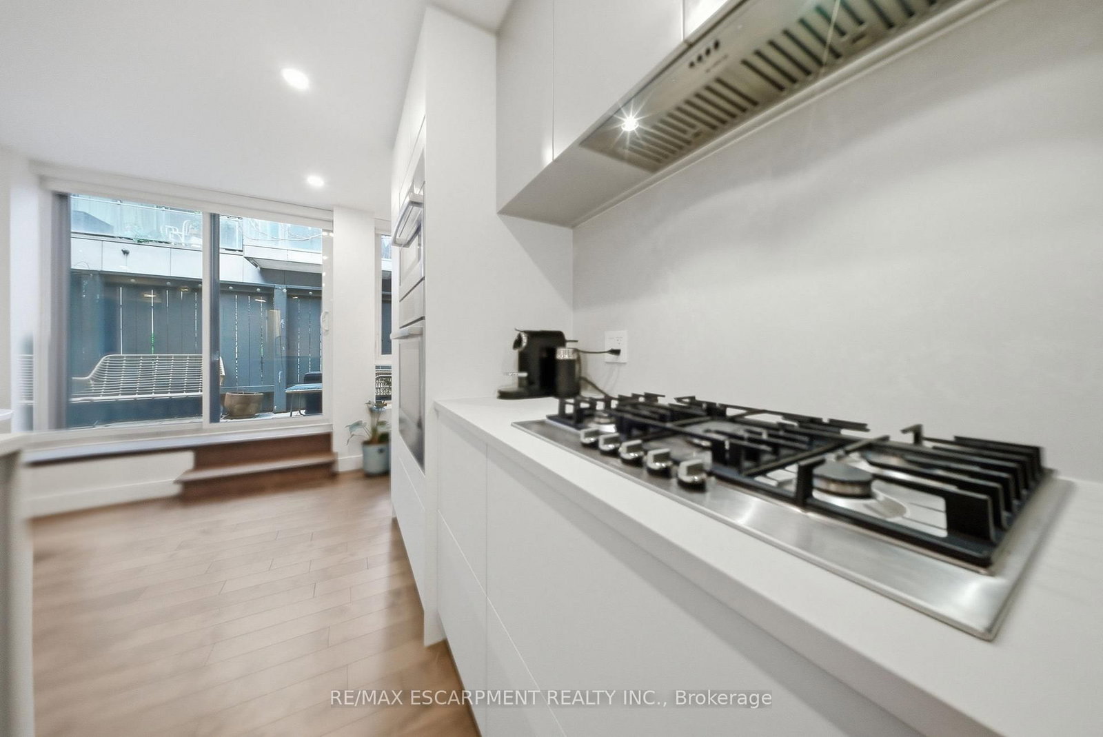 127 Queen Street E, Unit TH1 - Photo 5