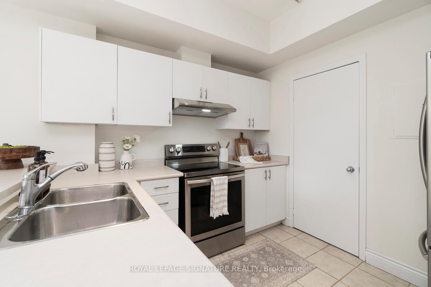 550 Front Street W, Unit 207 - Photo 10