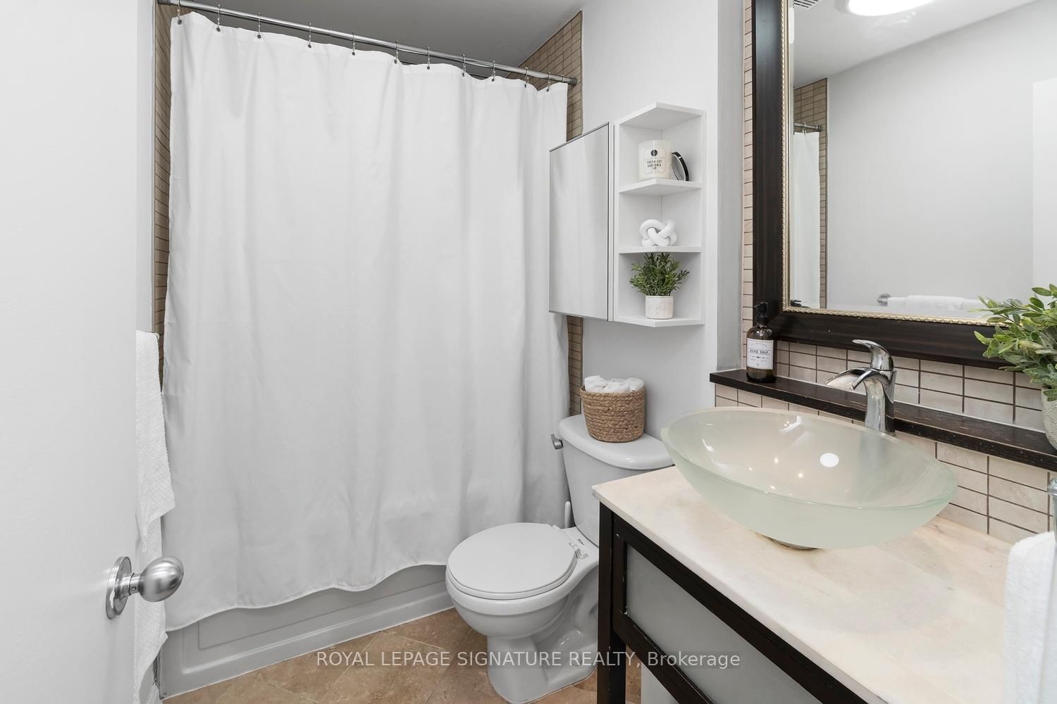 550 Front Street W, Unit 207 - Photo 31