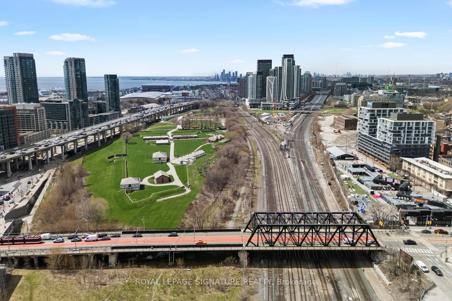 550 Front Street W, Unit 207 - Photo 40