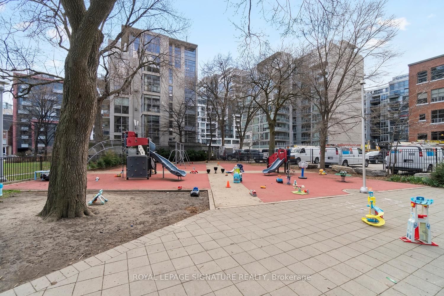 550 Front Street W, Unit 207 - Photo 43