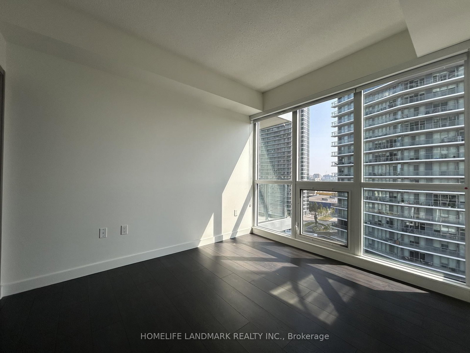 95 Mcmahon Drive, Unit 902 - Photo 10