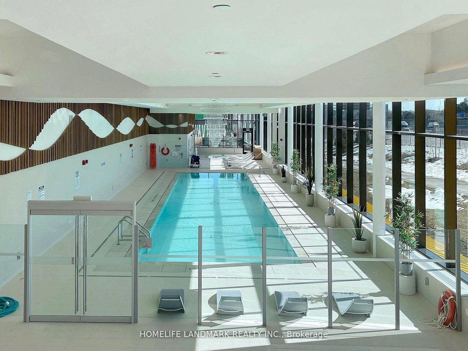 95 Mcmahon Drive, Unit 902 - Photo 20