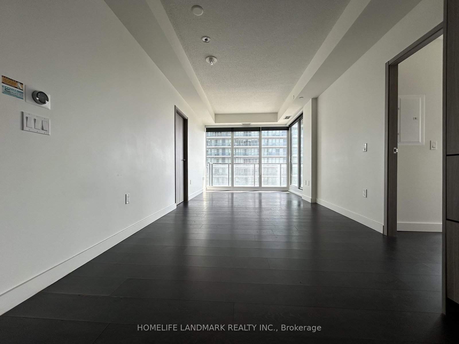 95 Mcmahon Drive, Unit 902 - Photo 8