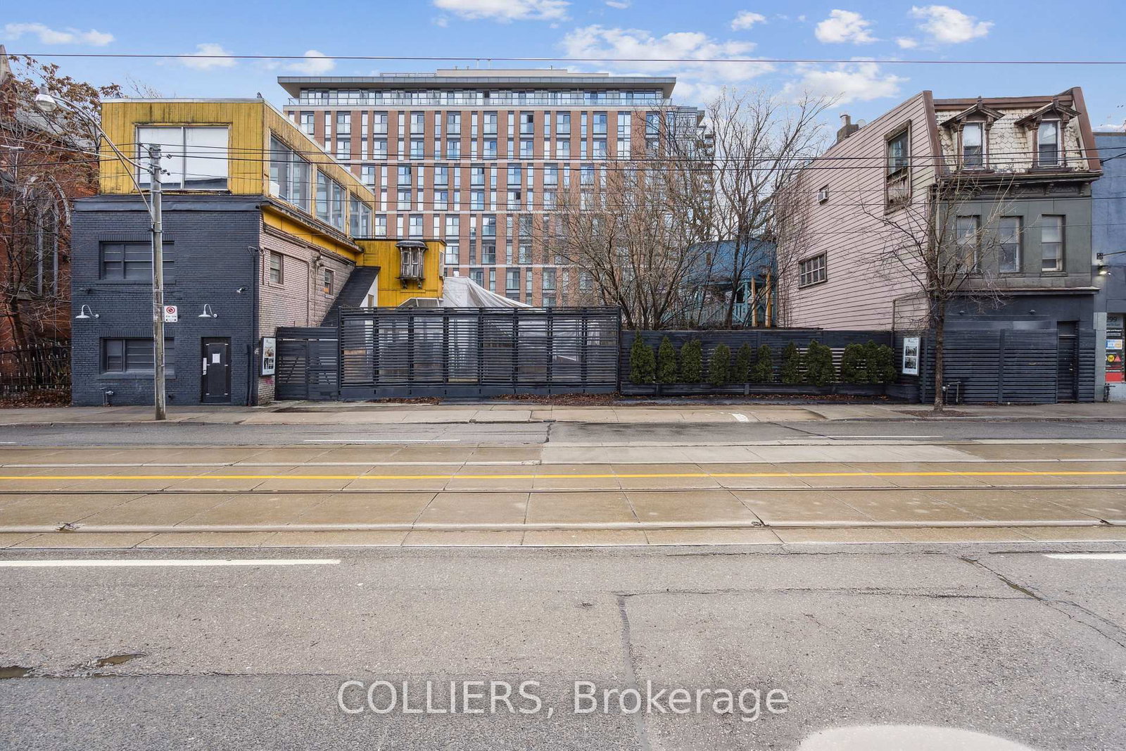 301-311 Queen Street E - Photo 2