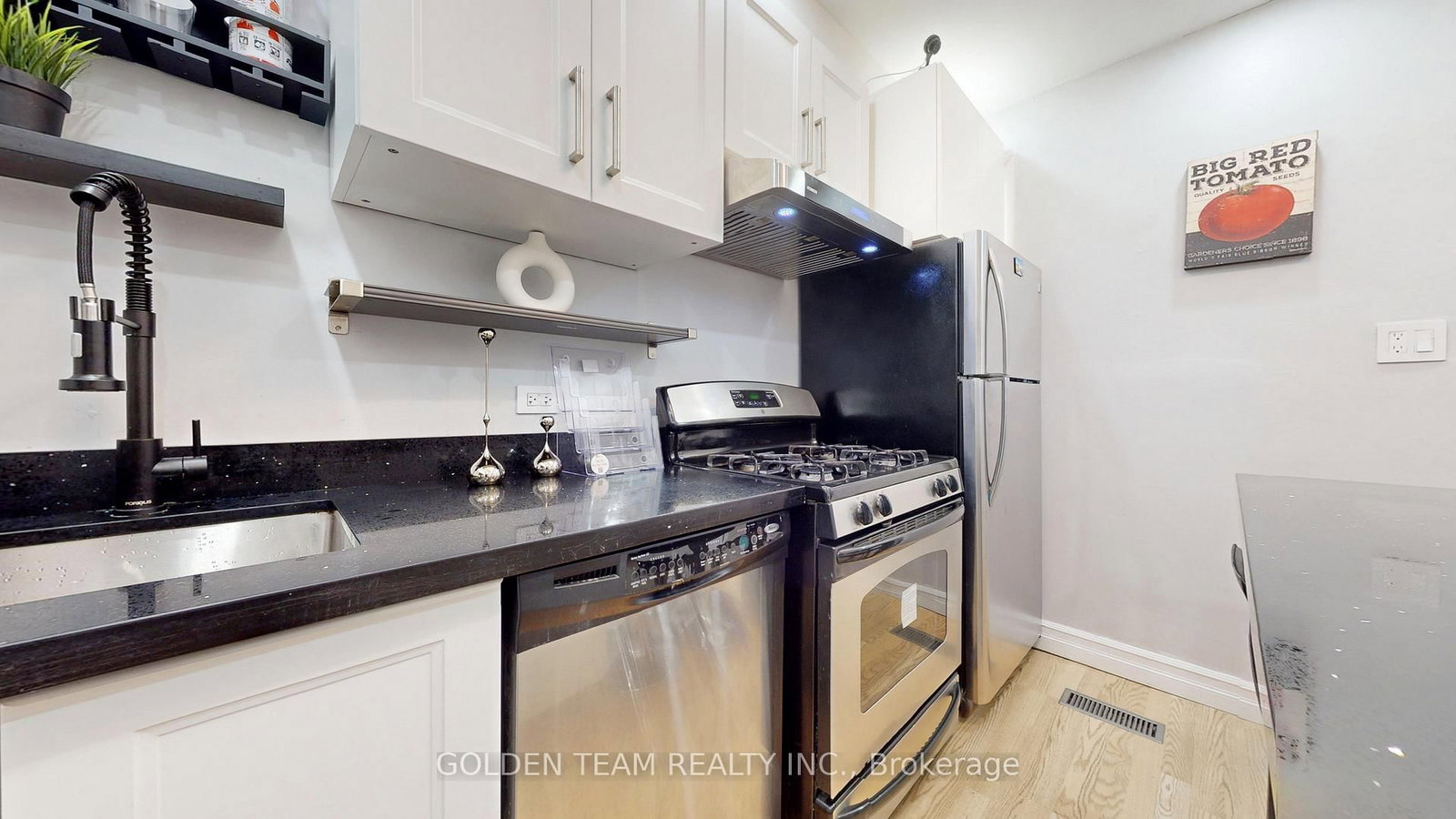 259 Claremont Street - Photo 14