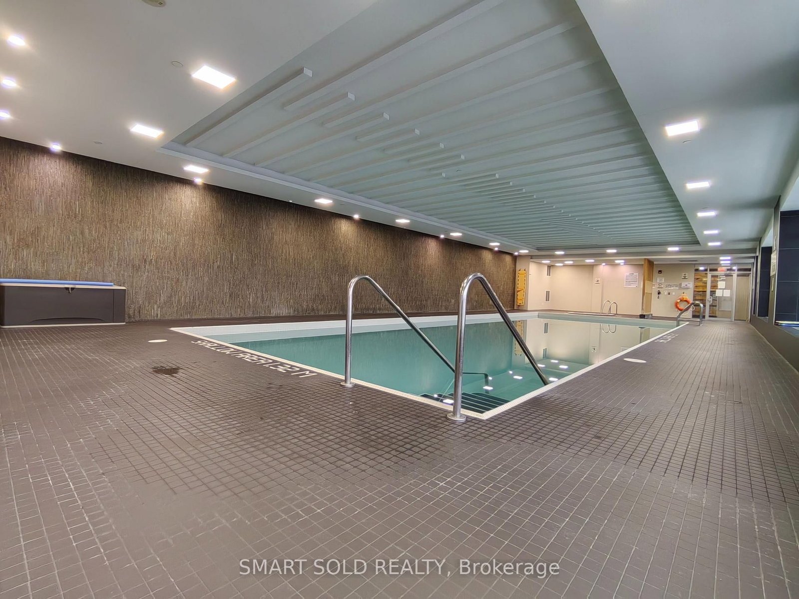 30 Herons Way, Unit 405 - Photo 9