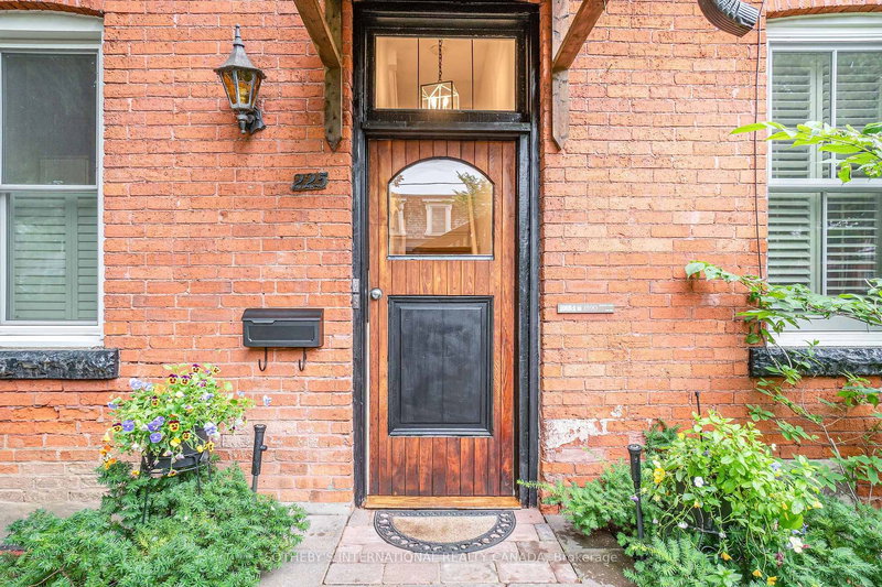 3 - 225 Major St, Toronto, M5S 2L4 | Image 2