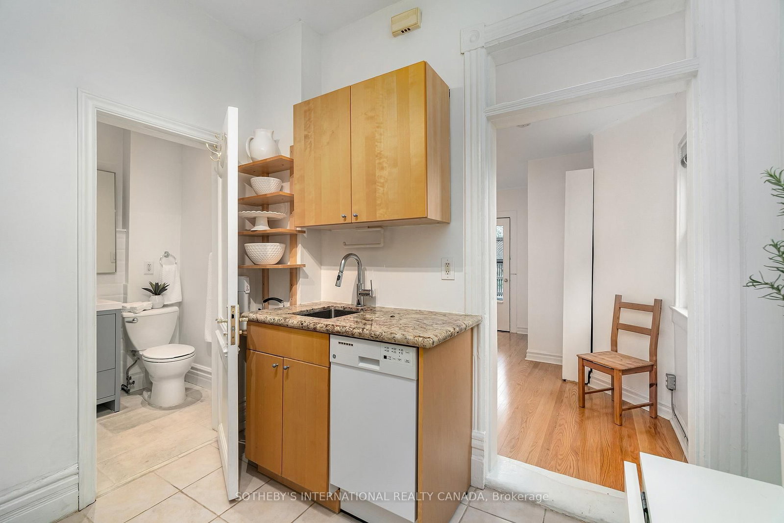 225 Major Street, Unit 3 - Photo 5