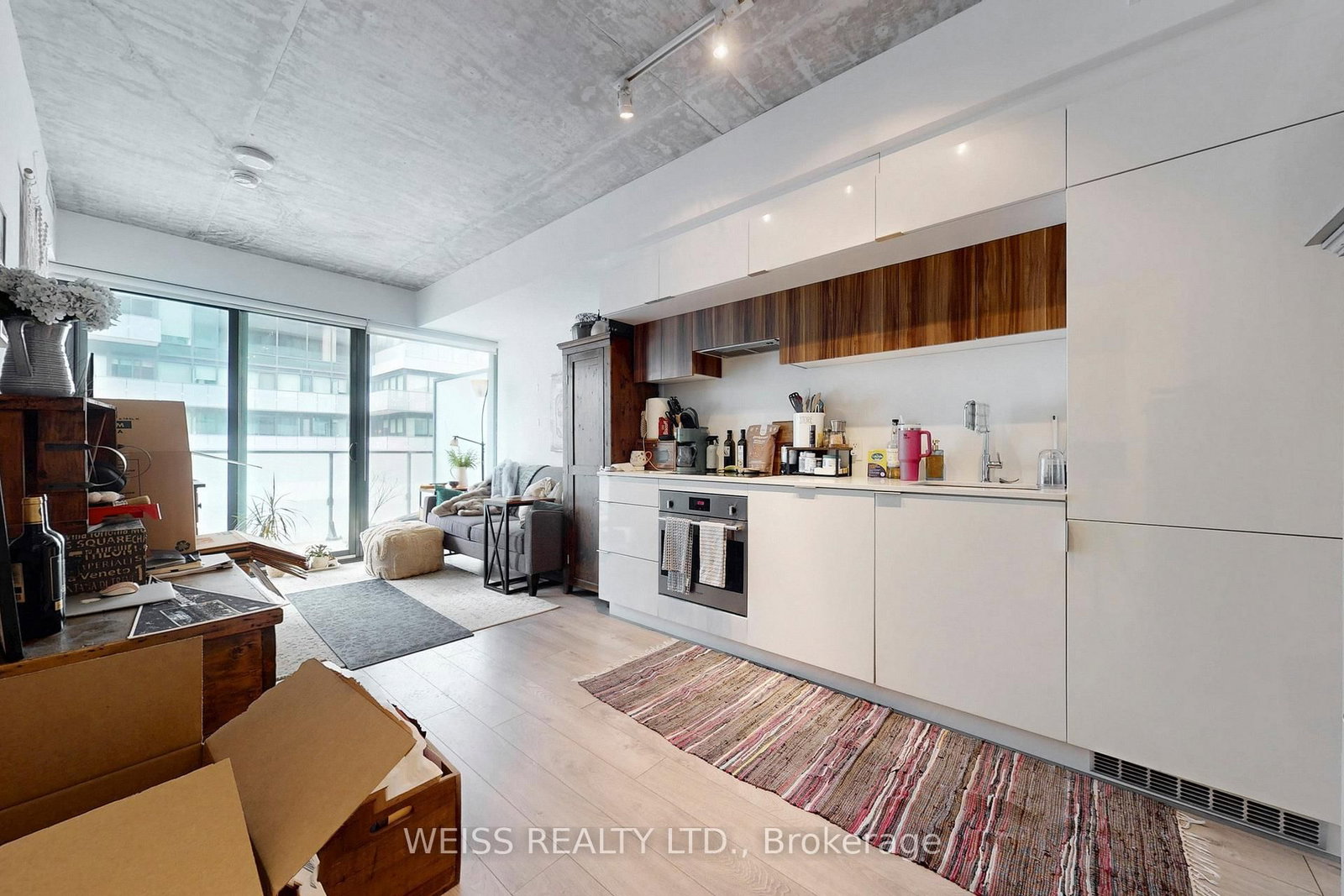 185 Roehampton Avenue, Unit 520 - Photo 22