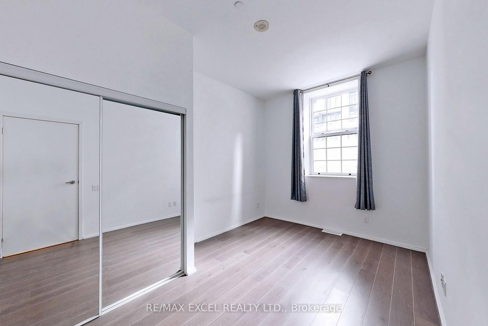 68 Shuter Street, Unit Th01 - Photo 21