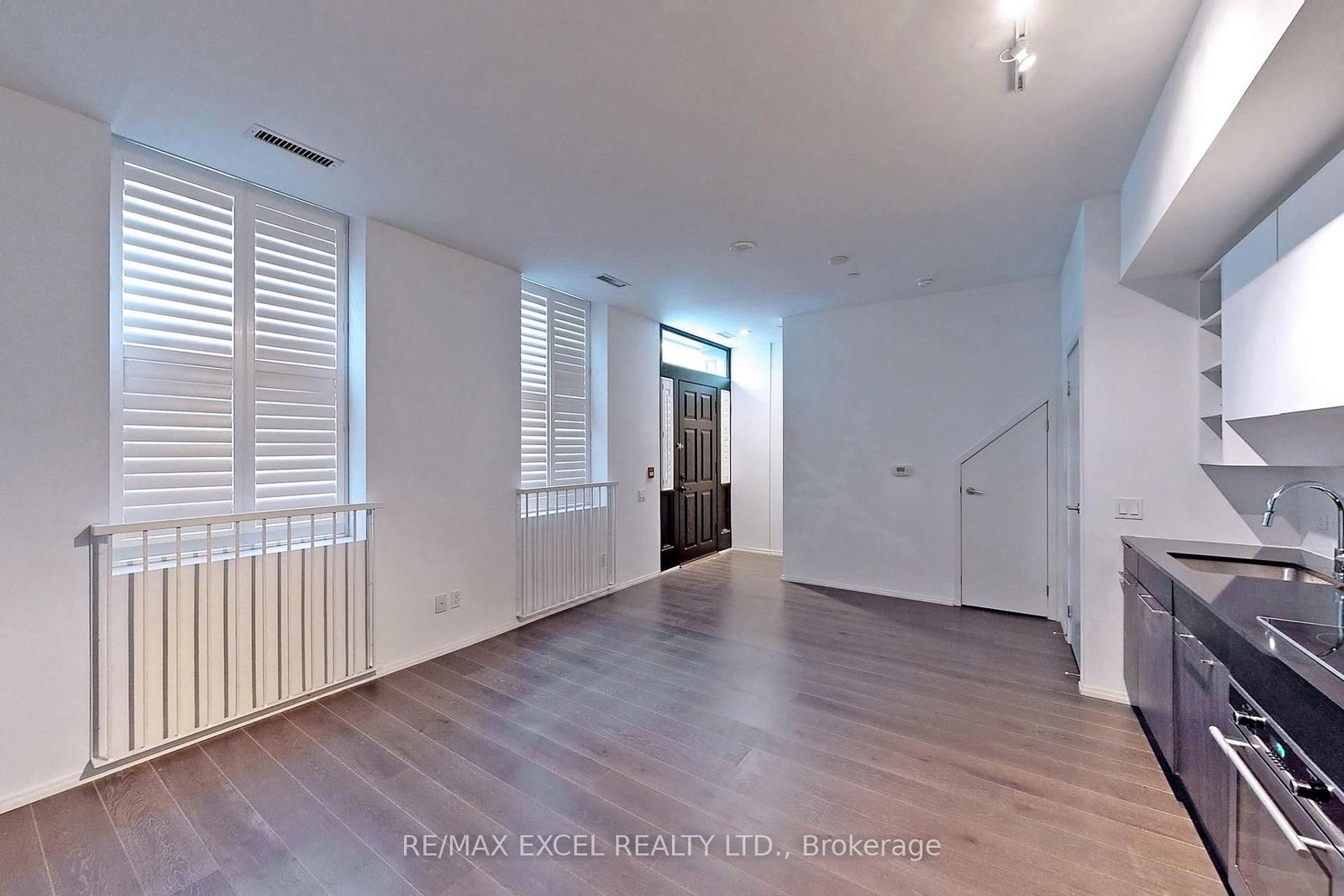 68 Shuter Street, Unit Th01 - Photo 6