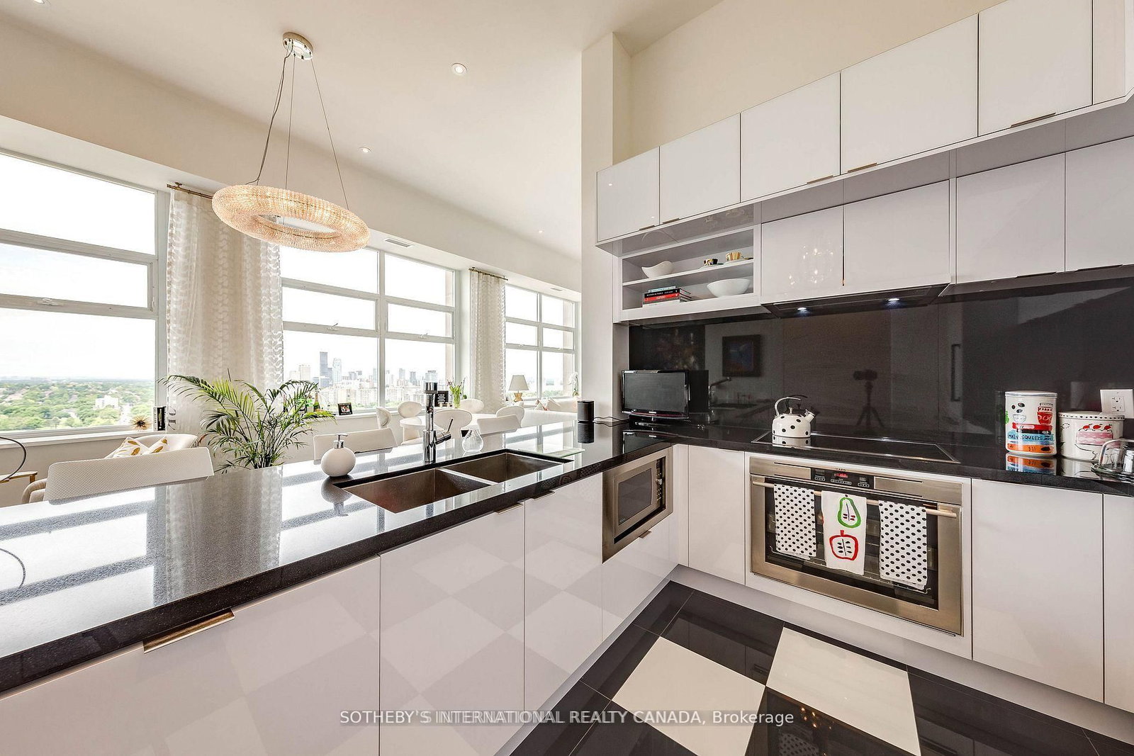 111 St Clair Avenue W, Unit 2009 - Photo 4