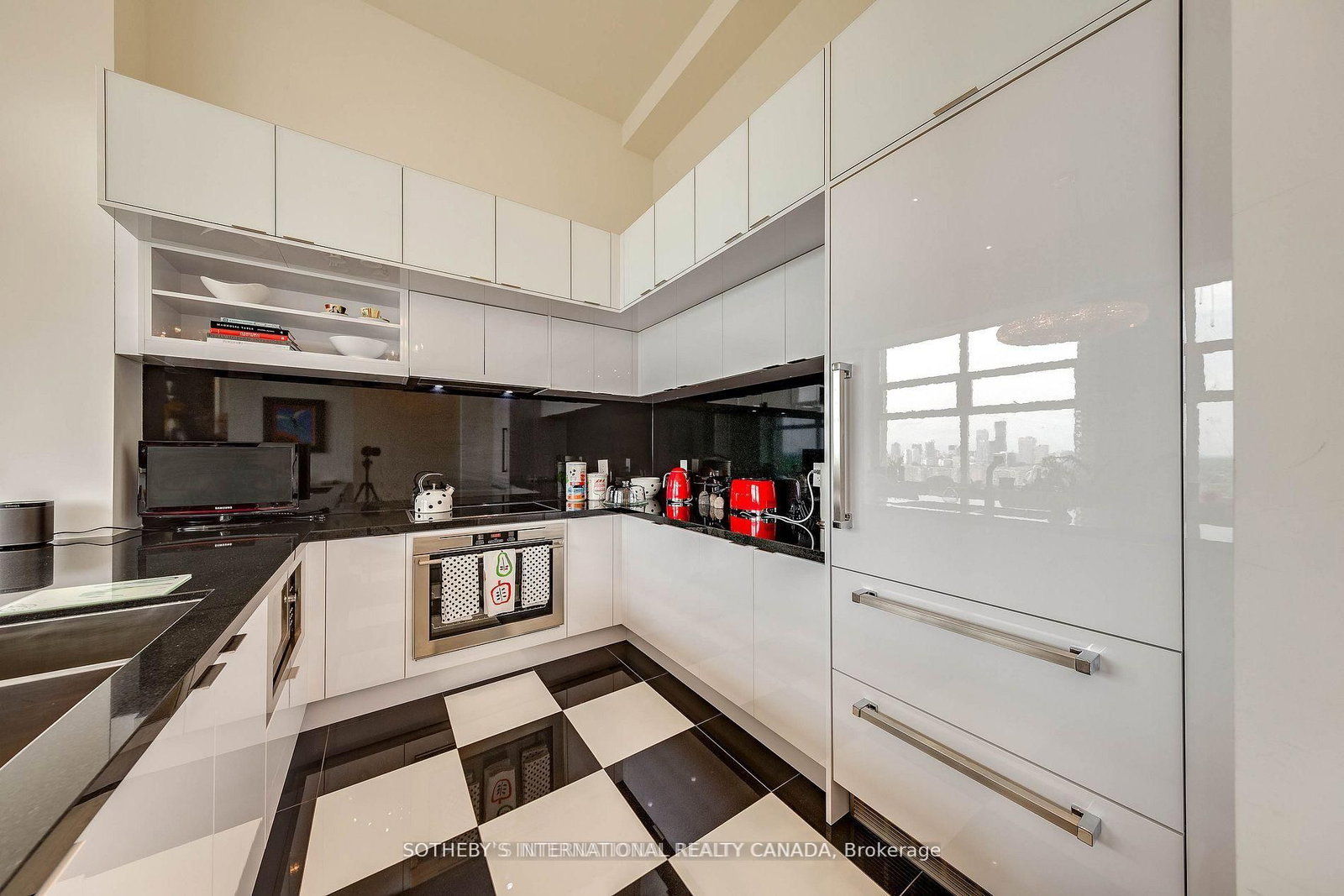 111 St Clair Avenue W, Unit 2009 - Photo 5