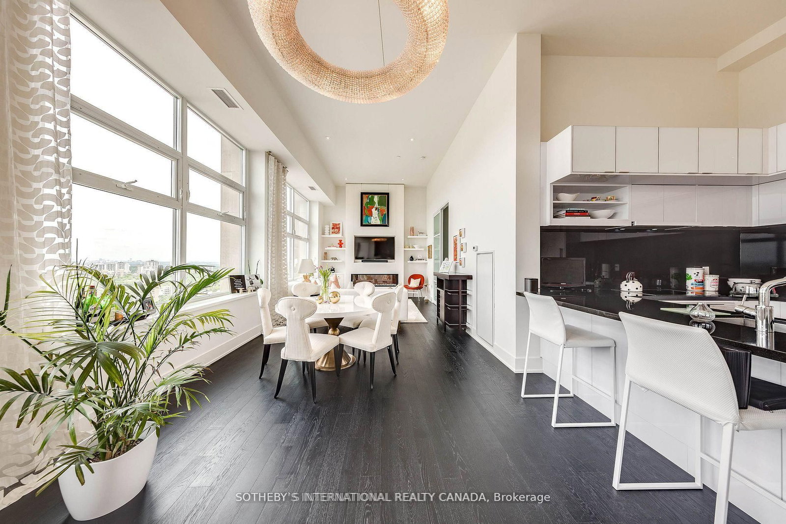 111 St Clair Avenue W, Unit 2009 - Photo 8