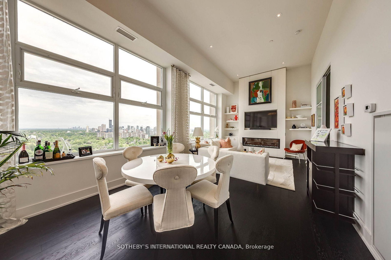 111 St Clair Avenue W, Unit 2009 - Photo 9