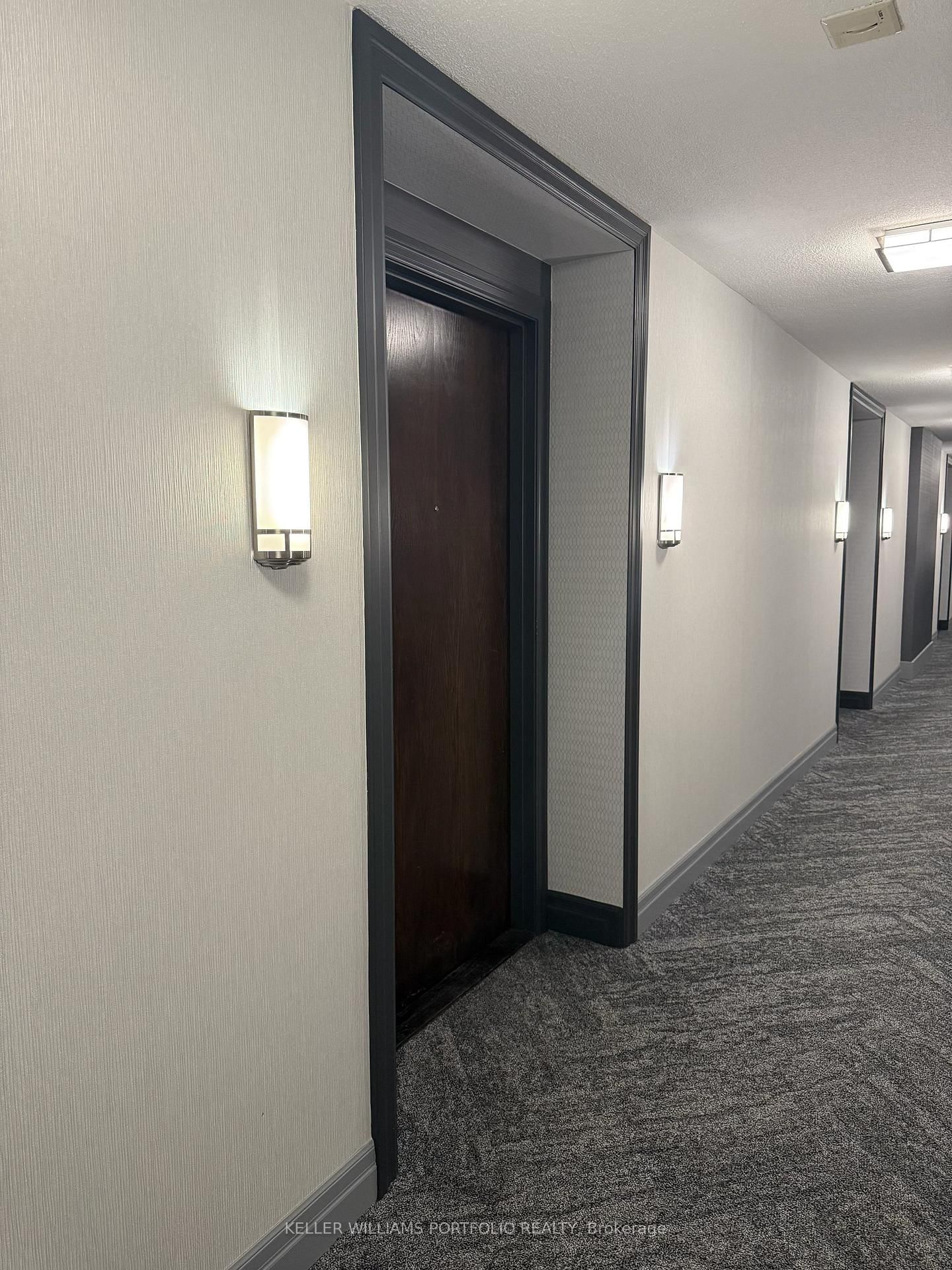 27 Rean Drive, Unit 503 - Photo 3