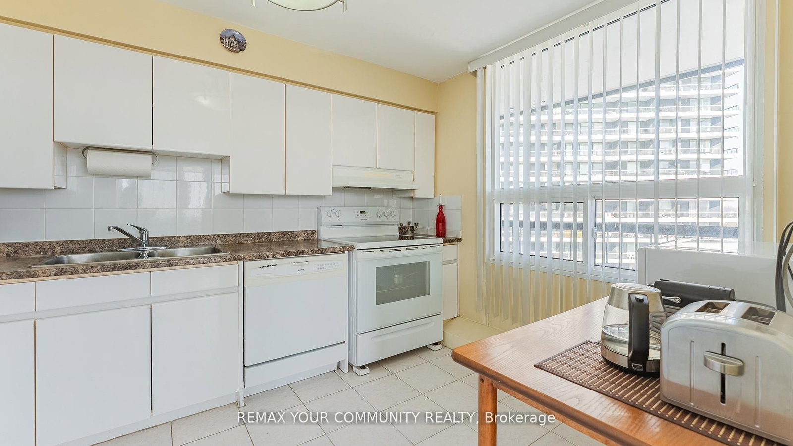 115 Antibes Drive, Unit 702 - Photo 18