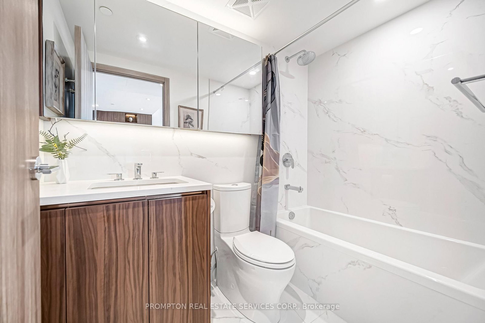 25 Mcmahon Drive, Unit 1803 - Photo 24