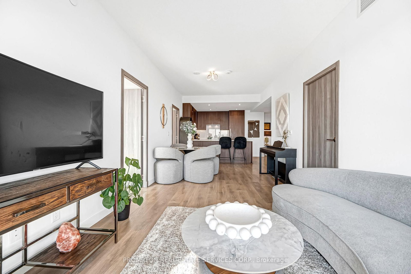 25 Mcmahon Drive, Unit 1803 - Photo 4