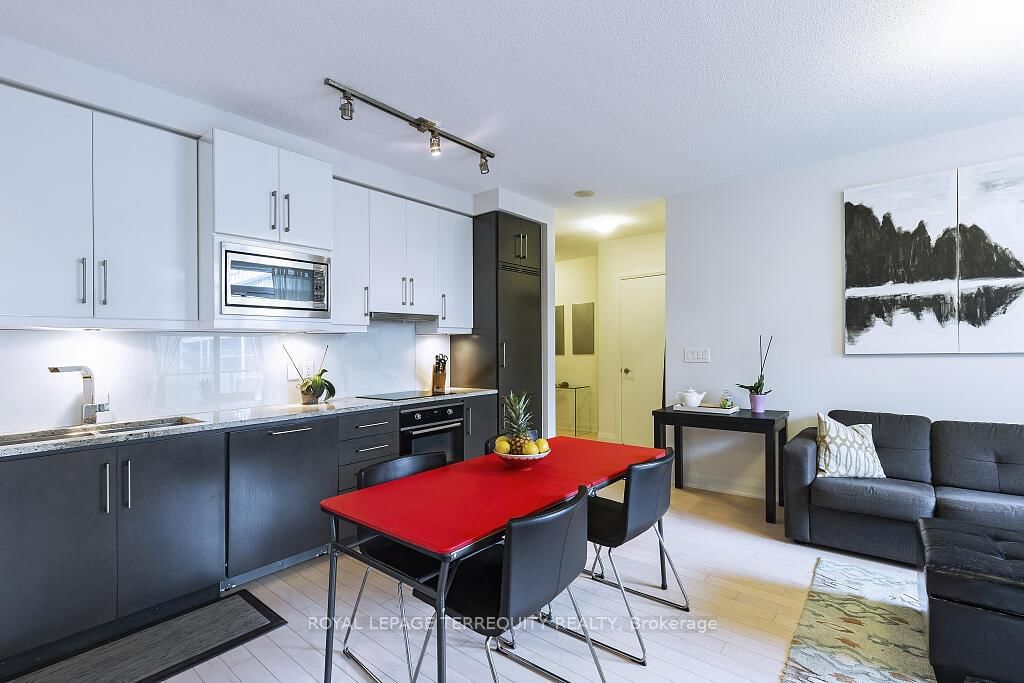 21 Clairtrell Road, Unit 326 - Photo 13