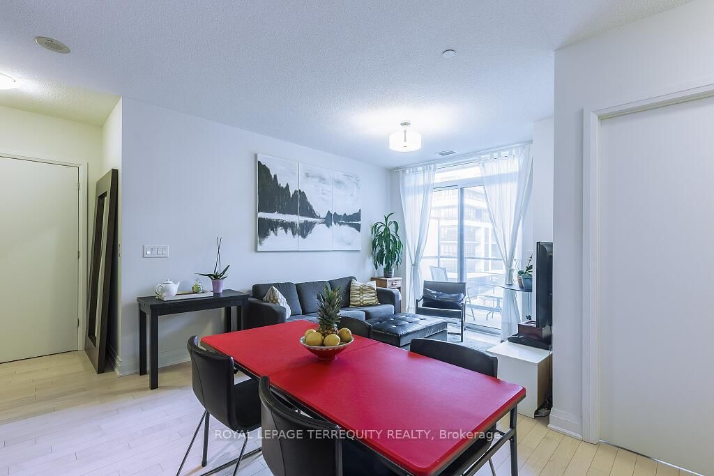 21 Clairtrell Road, Unit 326 - Photo 17