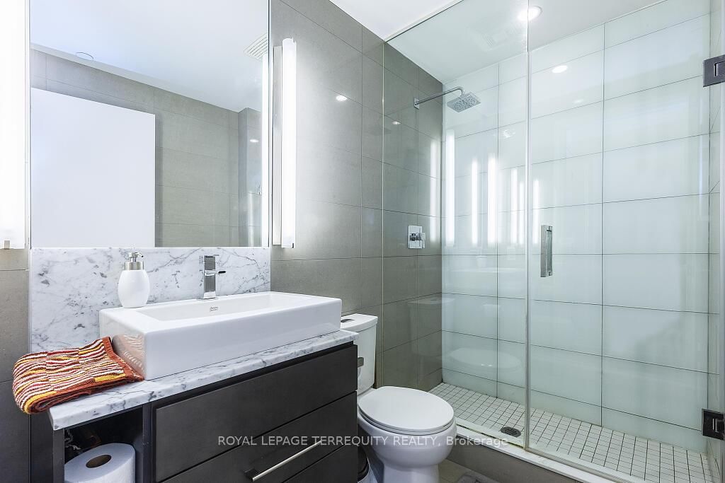 21 Clairtrell Road, Unit 326 - Photo 20