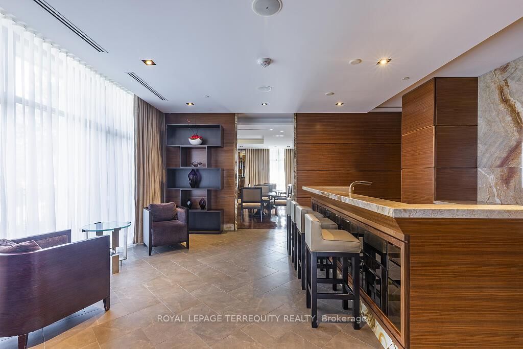 21 Clairtrell Road, Unit 326 - Photo 25