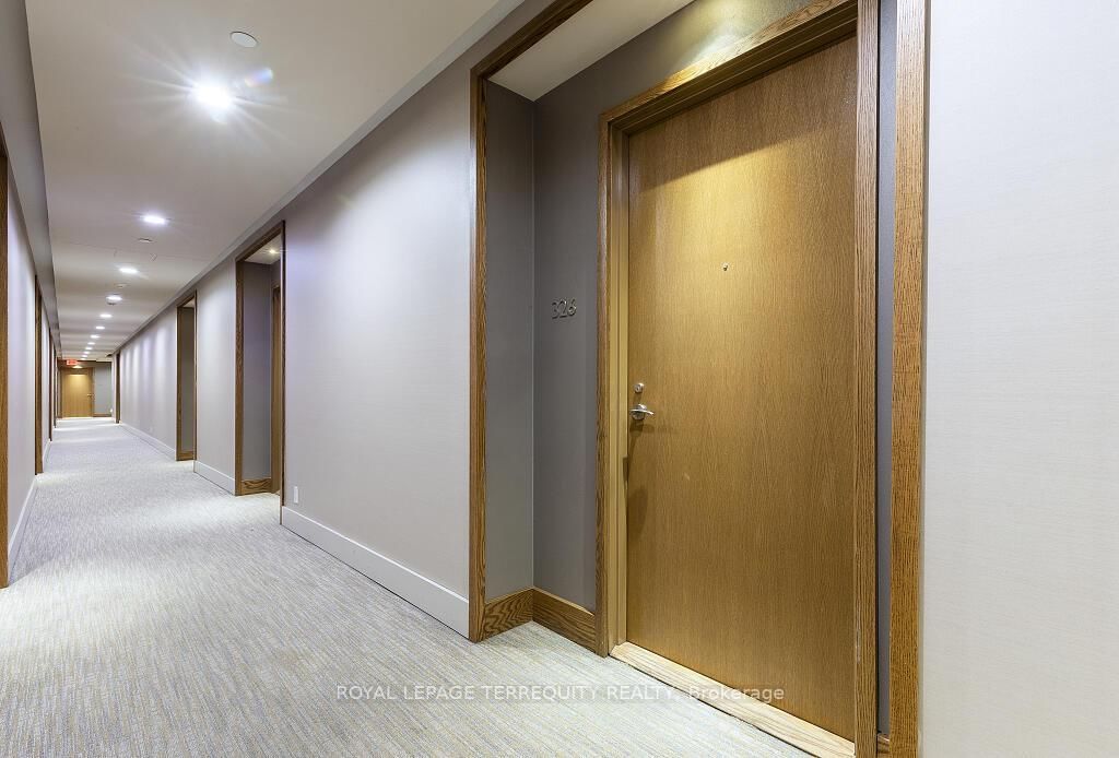 21 Clairtrell Road, Unit 326 - Photo 7