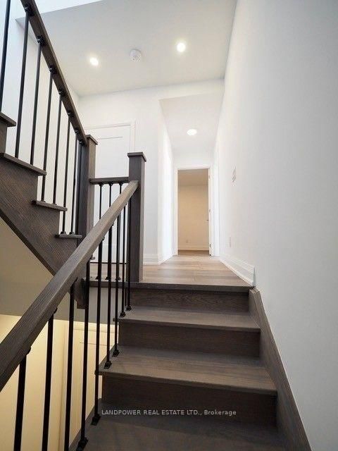 17 Greenbriar Road, Unit 2 - Photo 20