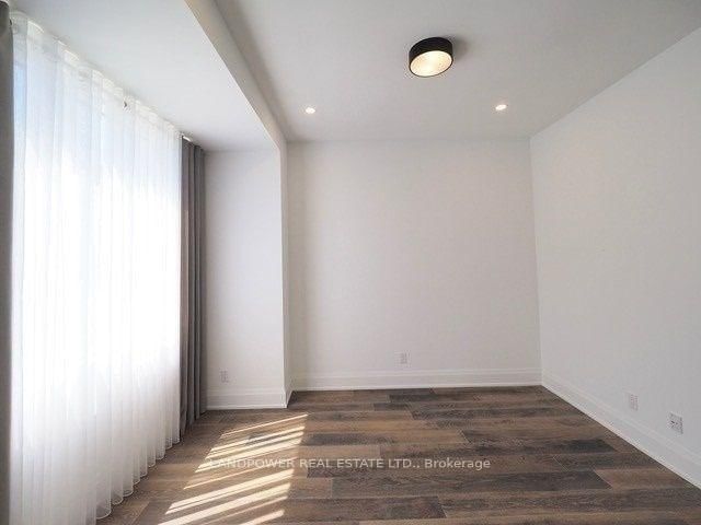 17 Greenbriar Road, Unit 2 - Photo 5