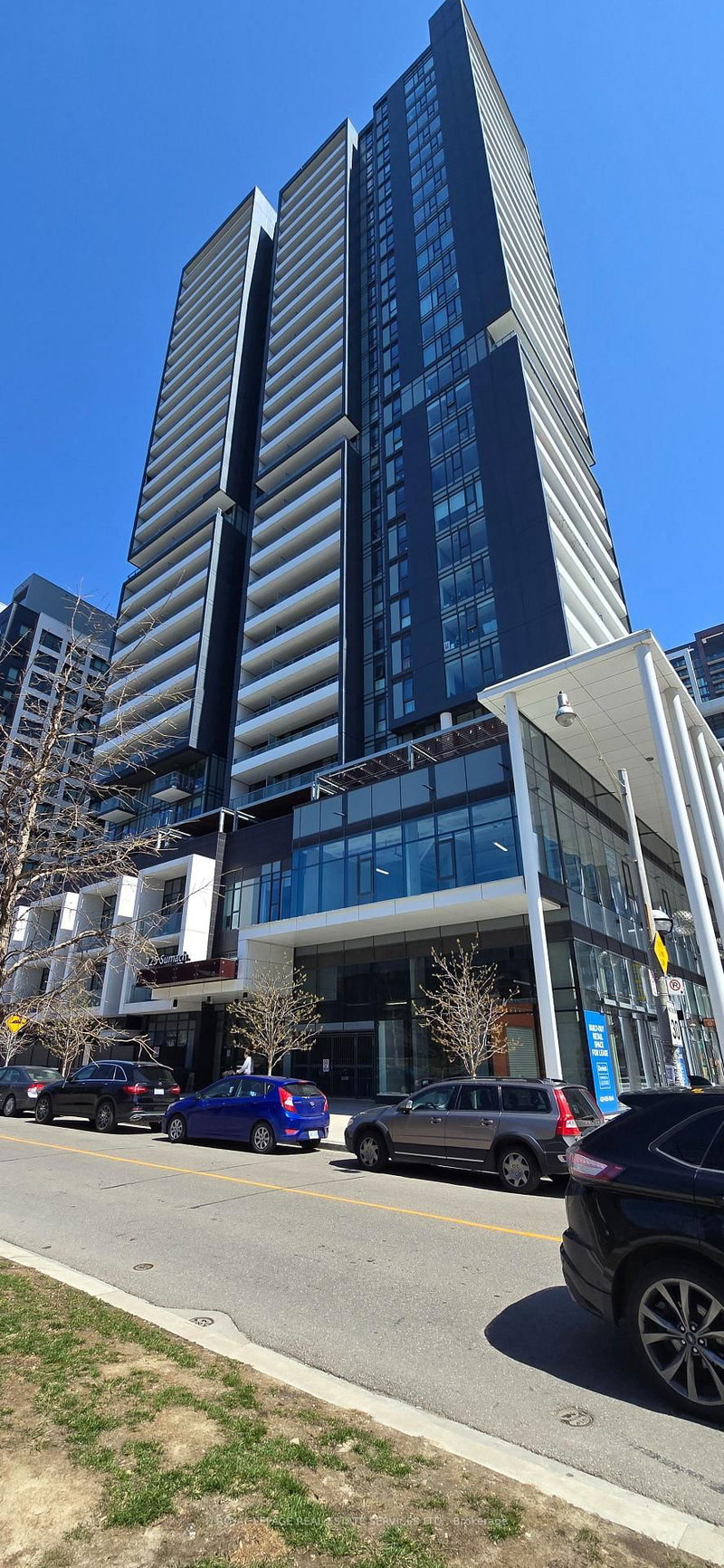 home for lease on 712-225 Sumach Street