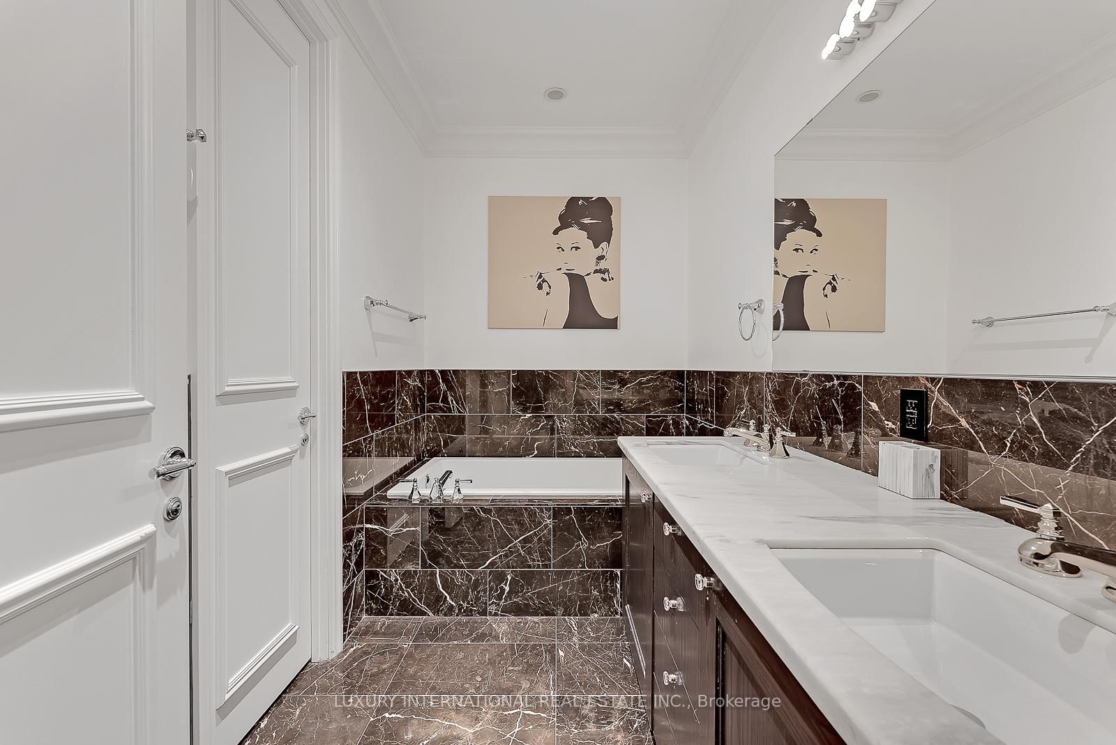 311 Bay Street, Unit 3906 - Photo 11