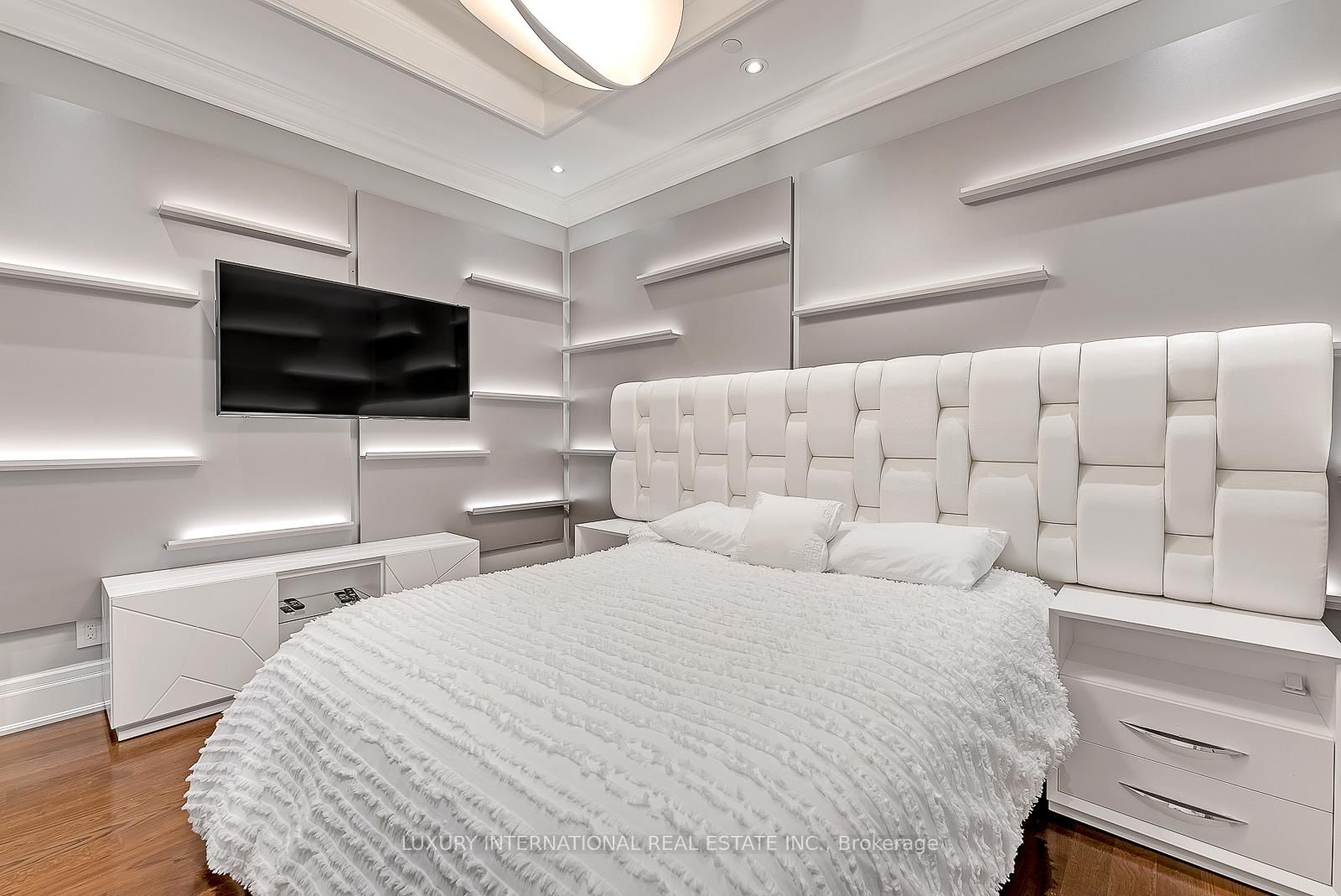 311 Bay Street, Unit 3906 - Photo 16