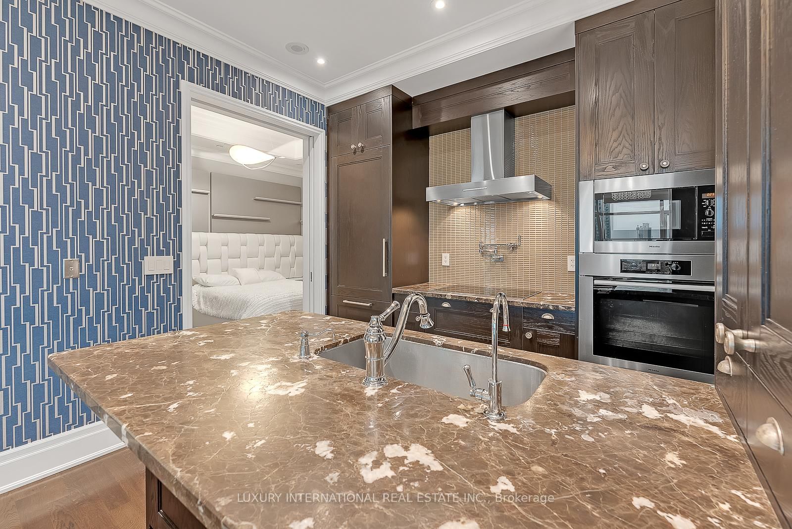 311 Bay Street, Unit 3906 - Photo 18