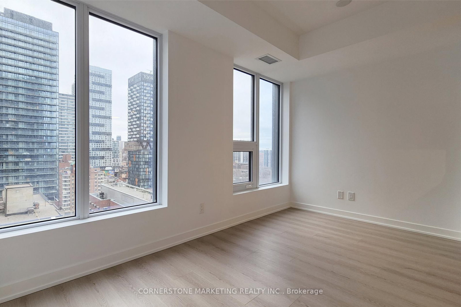 100 Queen Street E, Unit 1816