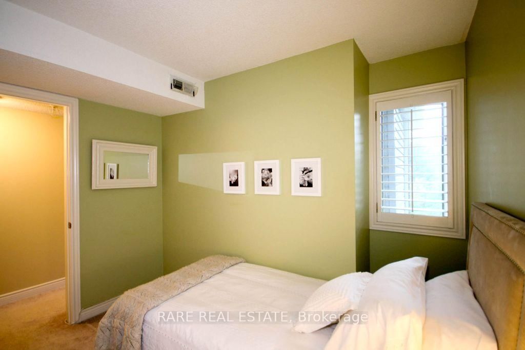 217 St George Street, Unit 5 - Photo 10