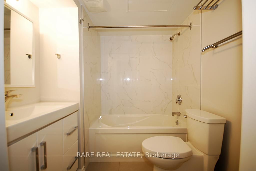 217 St George Street, Unit 5 - Photo 9