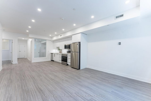 202 - 475 Queen Street W