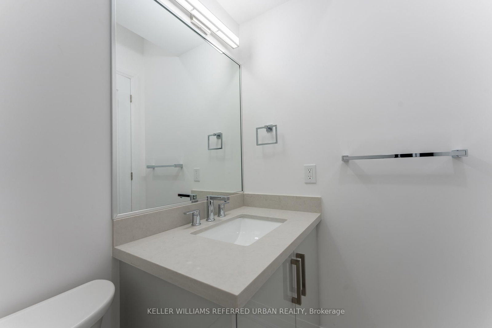 475 Queen Street W, Unit 202 - Photo 14