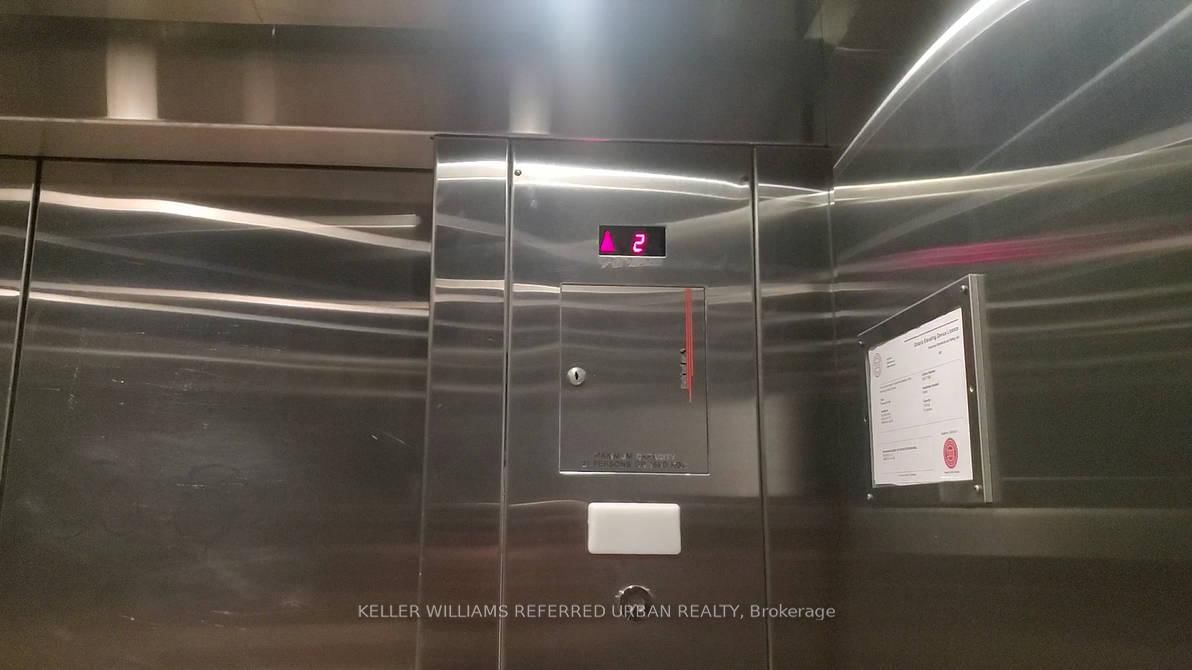 475 Queen Street W, Unit 202 - Photo 3