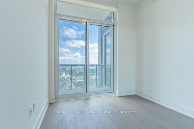 1 Yorkville Avenue, Unit 5606 - Photo 12