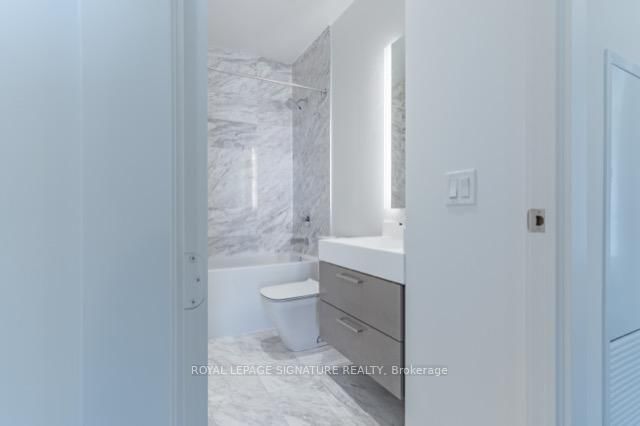 1 Yorkville Avenue, Unit 5606 - Photo 20