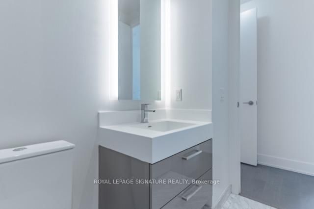 1 Yorkville Avenue, Unit 5606 - Photo 22