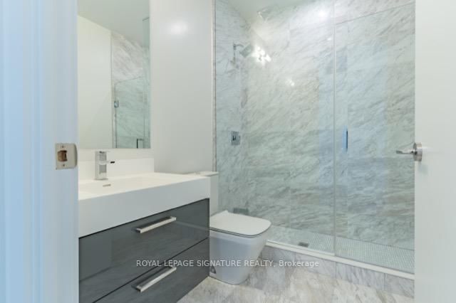 1 Yorkville Avenue, Unit 5606 - Photo 24